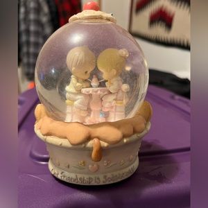 Precious Moments Snow-globe “Our Friendship is Sodalicious”